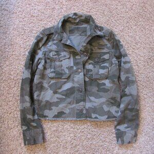 Aeropostale Small green Camo Button Front Shirt Jacket Cotton Like New Pockets
